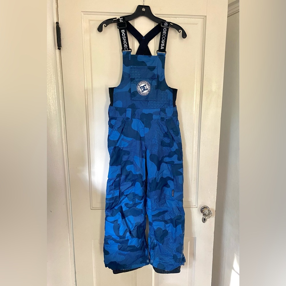DC Banshee Snowboard Bibs big Kids size 10/m